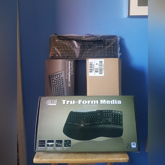 Keyboards - Picture 3 of 4